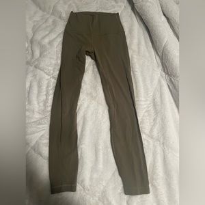 Lululemon size 4 leggings